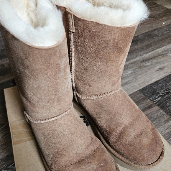 UGGS Womens Bailey Bow size 5 - Picture 4 of 5